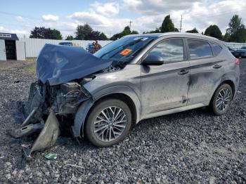  Salvage Hyundai TUCSON