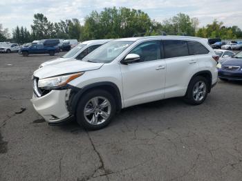  Salvage Toyota Highlander