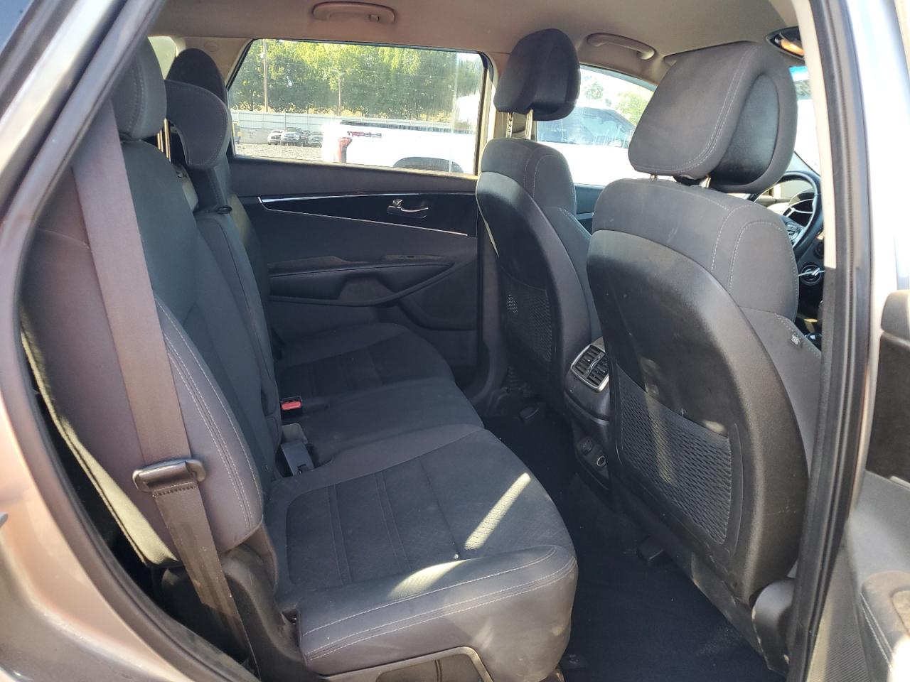 Kia Sorento Lx Image 11