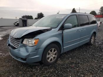  Salvage Chrysler Minivan