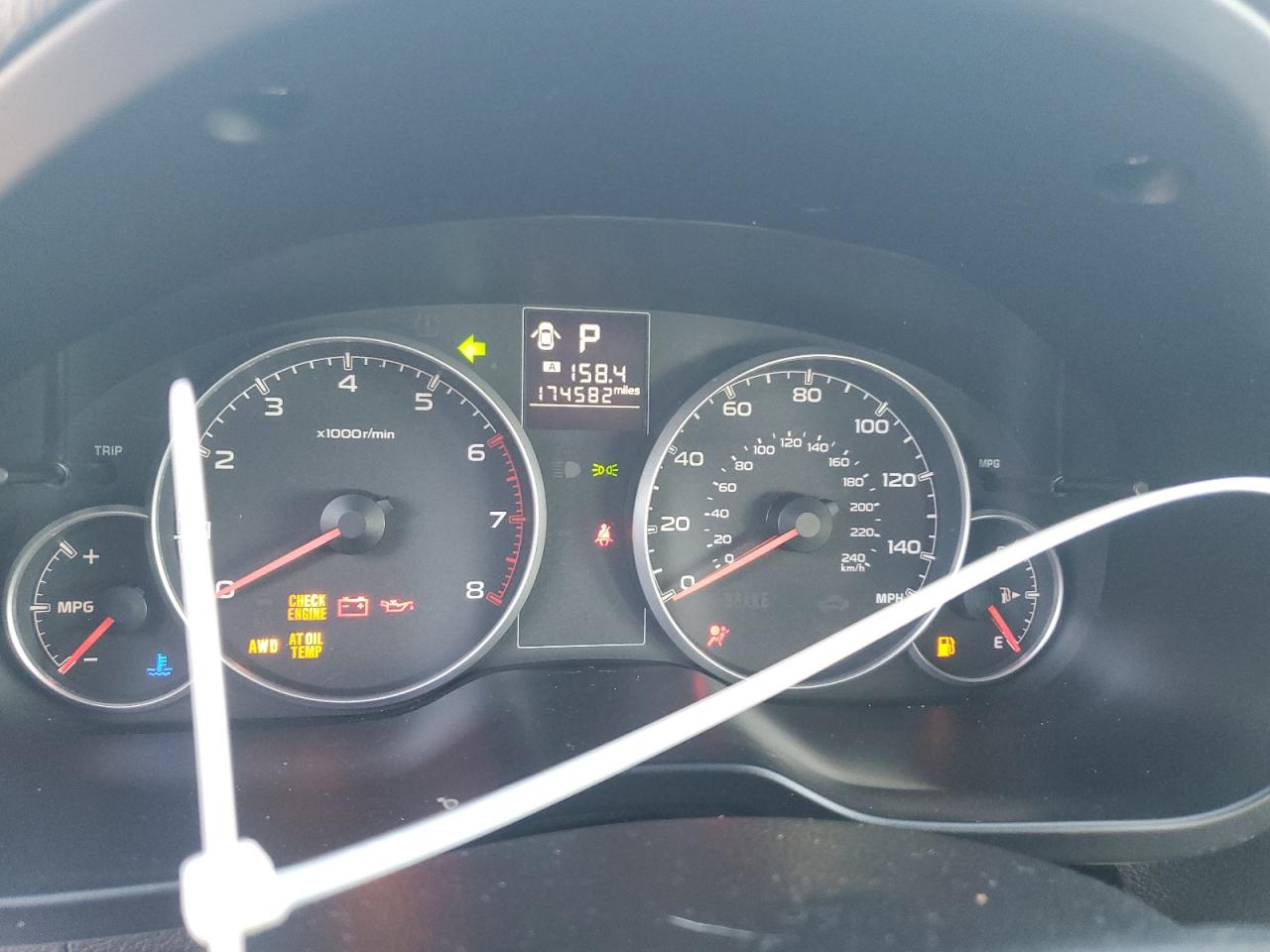 Subaru Outback 2.5i Image 7