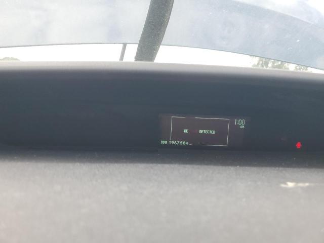 Toyota Prius Image 11