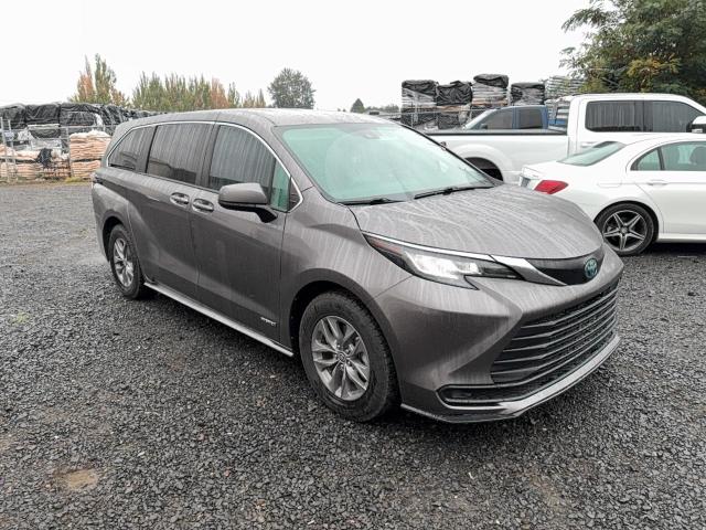  Salvage Toyota Sienna