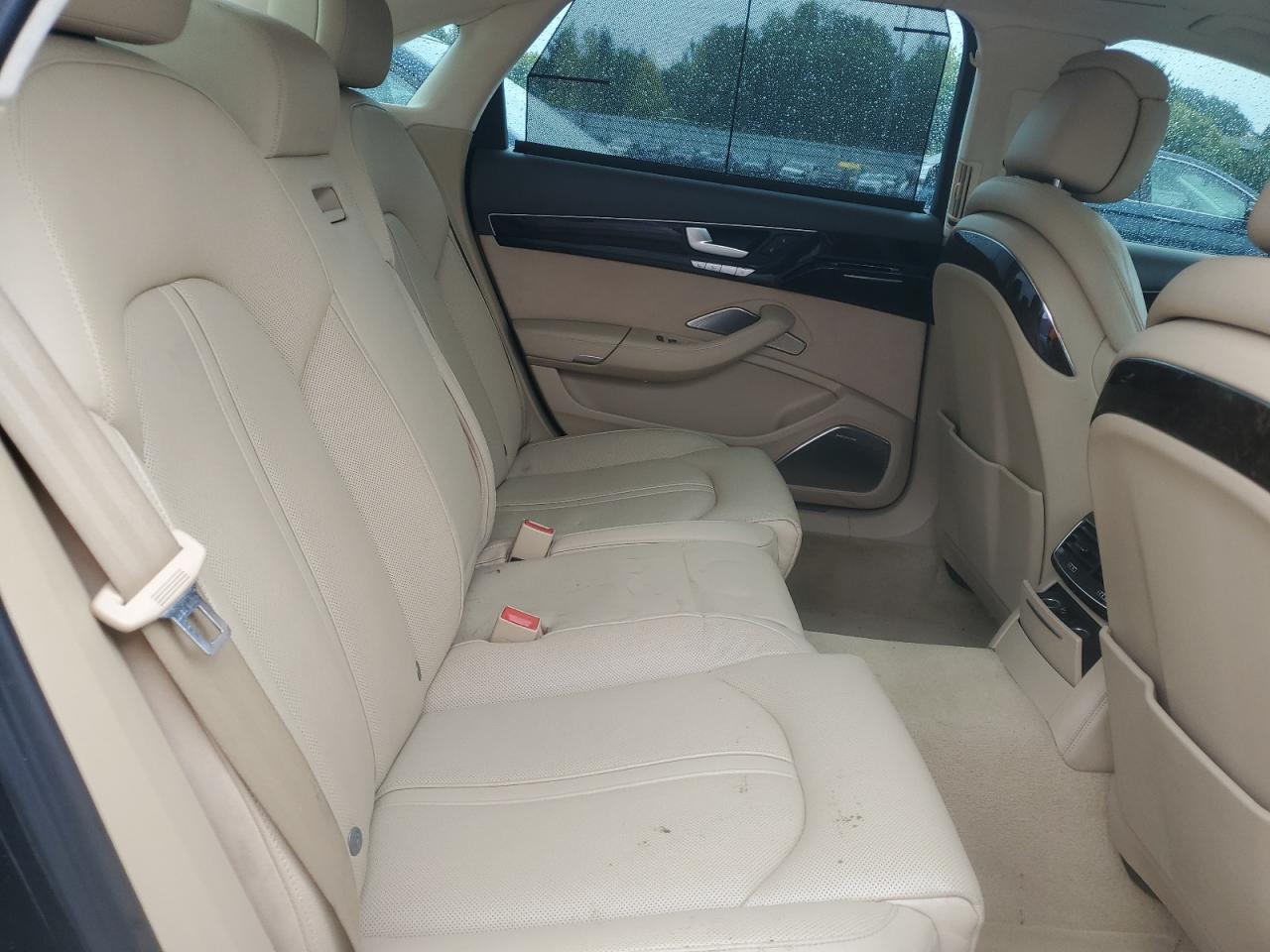 Audi A8 L Quattro Image 3