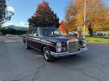  Salvage Mercedes-Benz 250-class