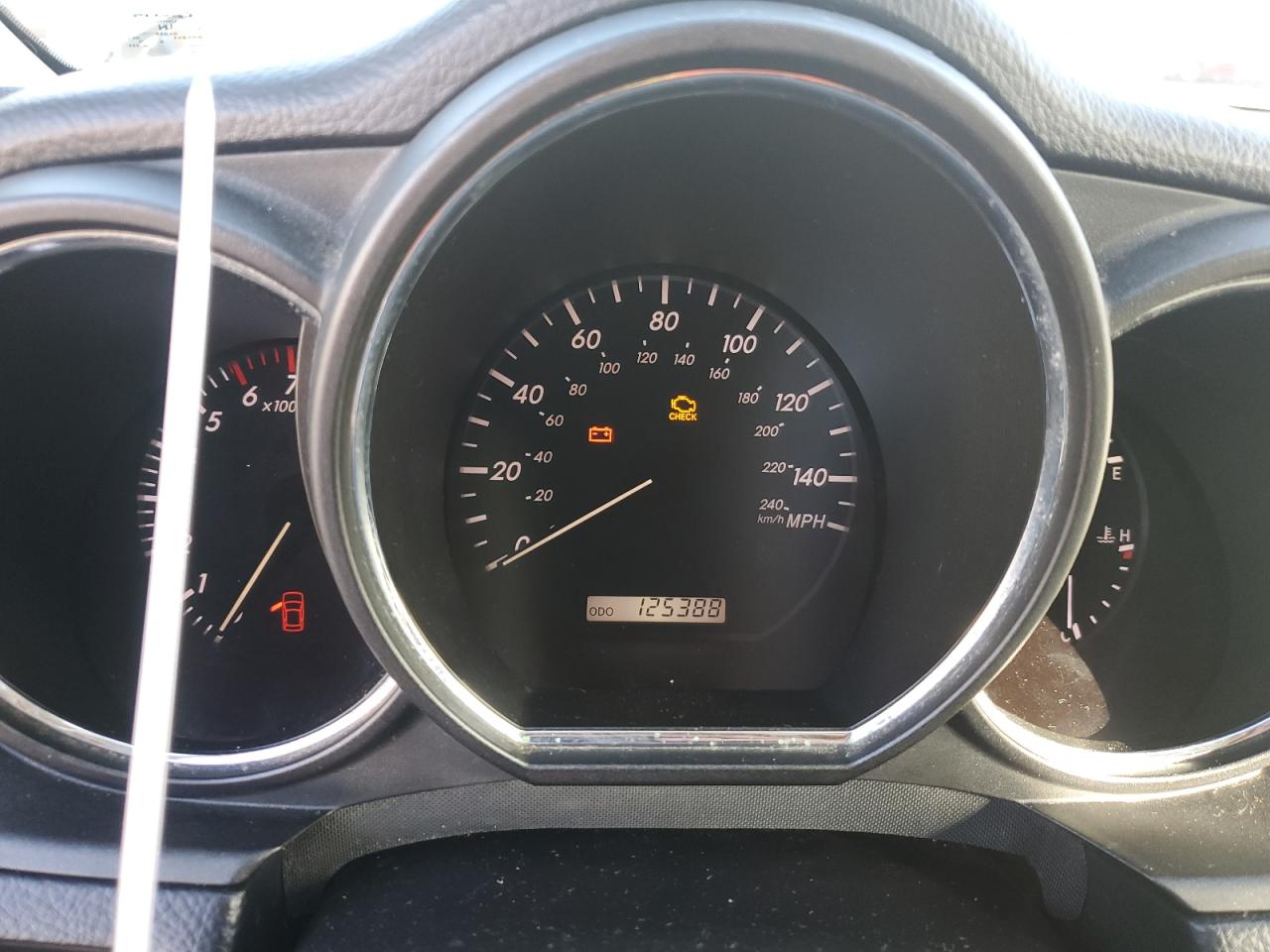 Lexus RX 330 Image 10