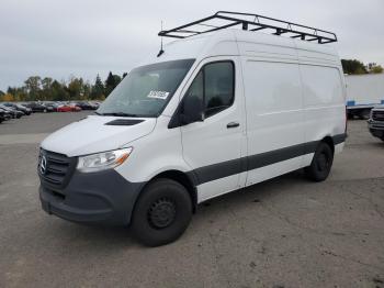  Salvage Mercedes-Benz Sprinter