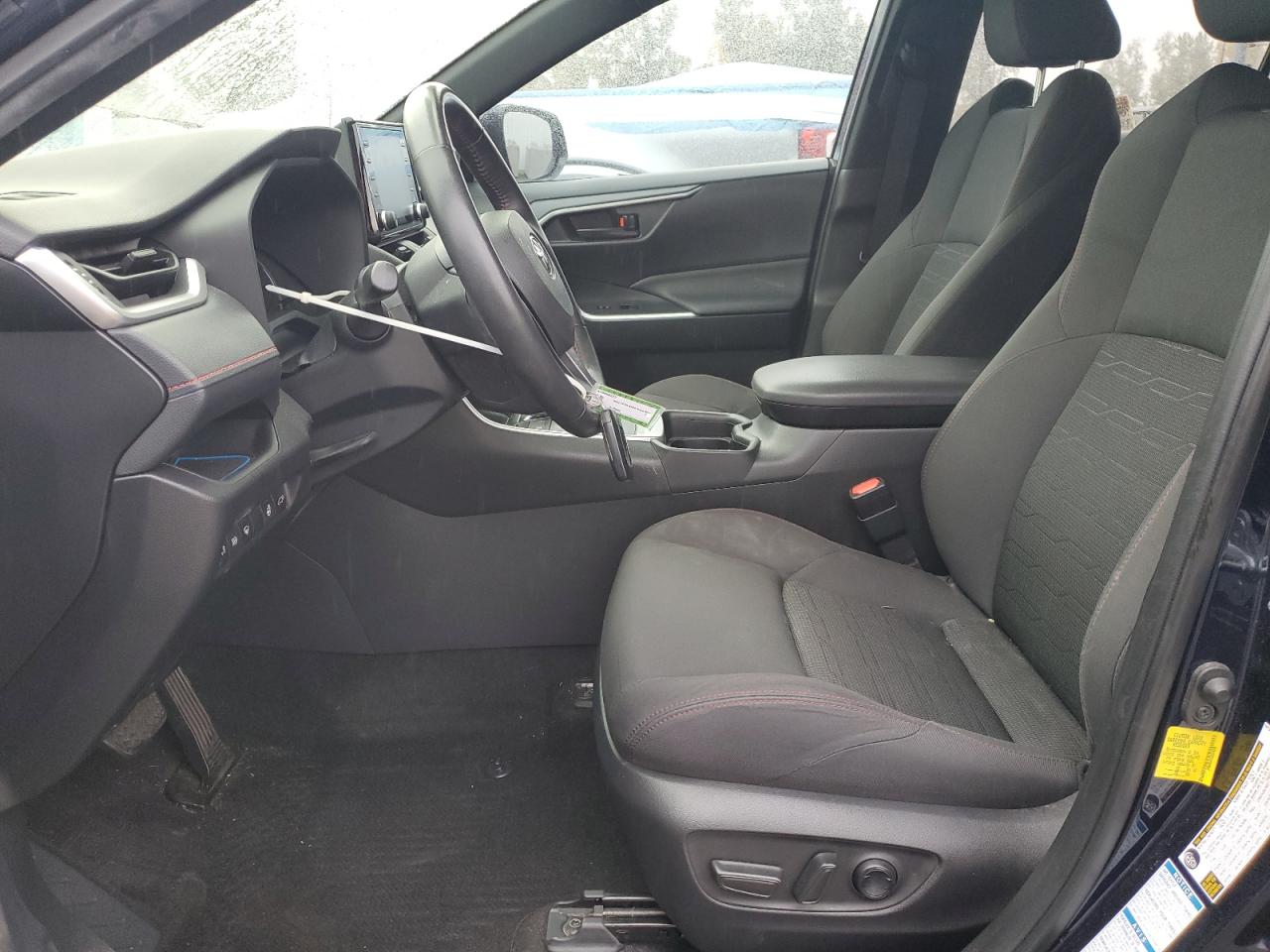 Toyota RAV4 Se Image 13