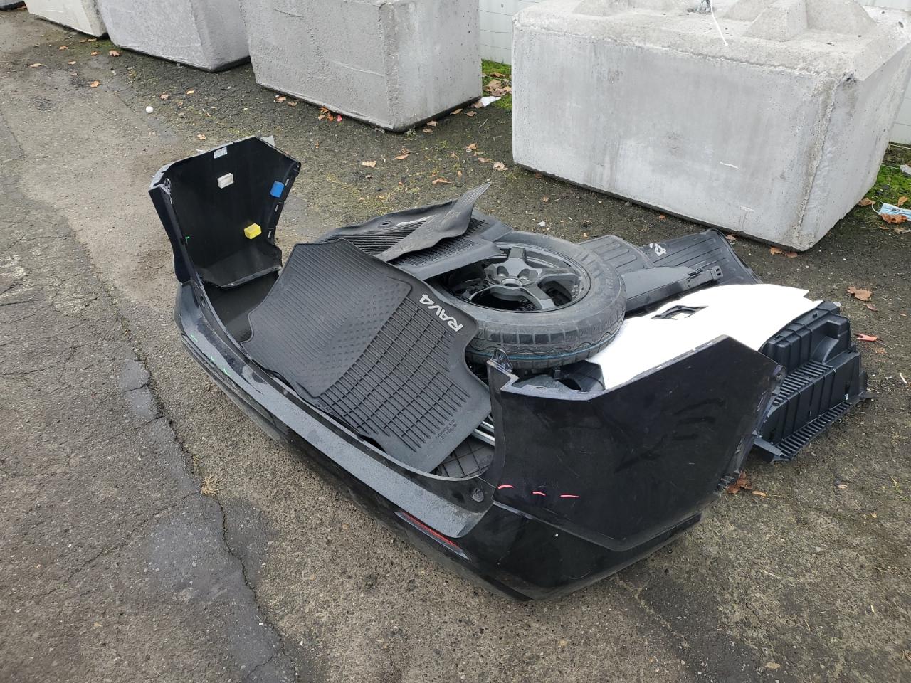 Toyota RAV4 Se Image 7