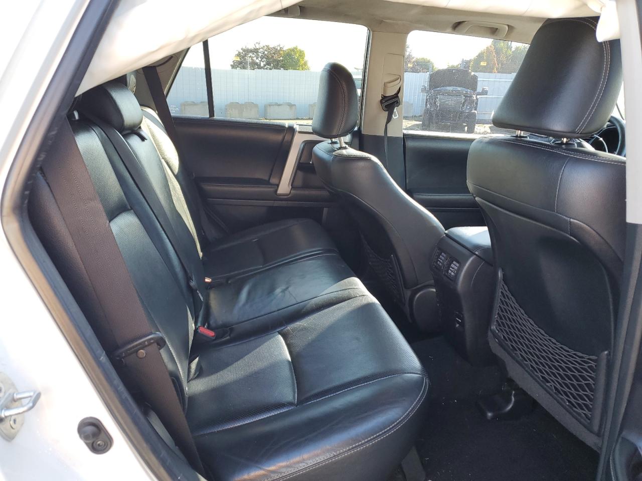 Toyota 4Runner Sr5 Image 13