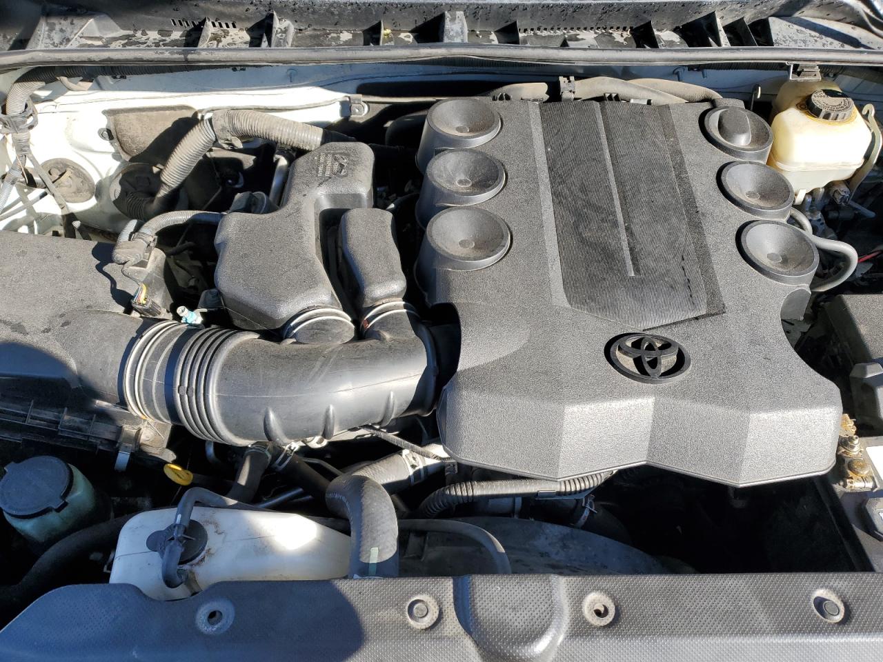 Toyota 4Runner Sr5 Image 9