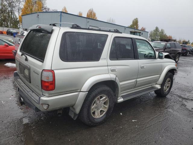 Toyota 4Runner Limited Image 5