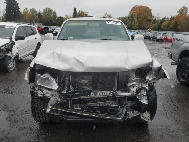 Toyota 4Runner Limited Image 2