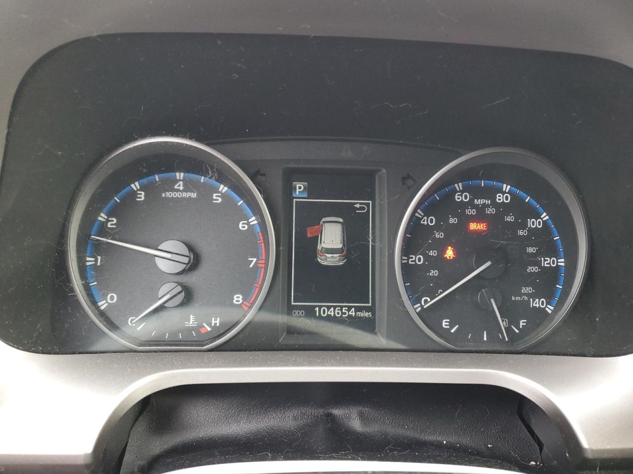 Toyota RAV4 Le Image 8