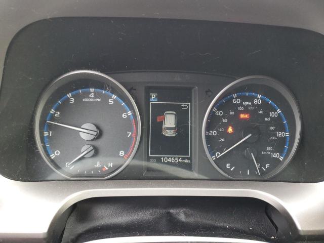 Toyota RAV4 Le Image 8