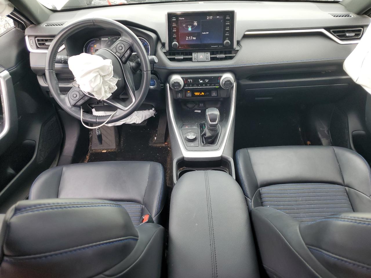 Toyota RAV4 Xse Image 12