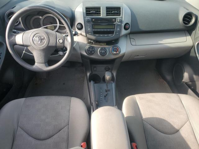 Toyota RAV4 Image 6