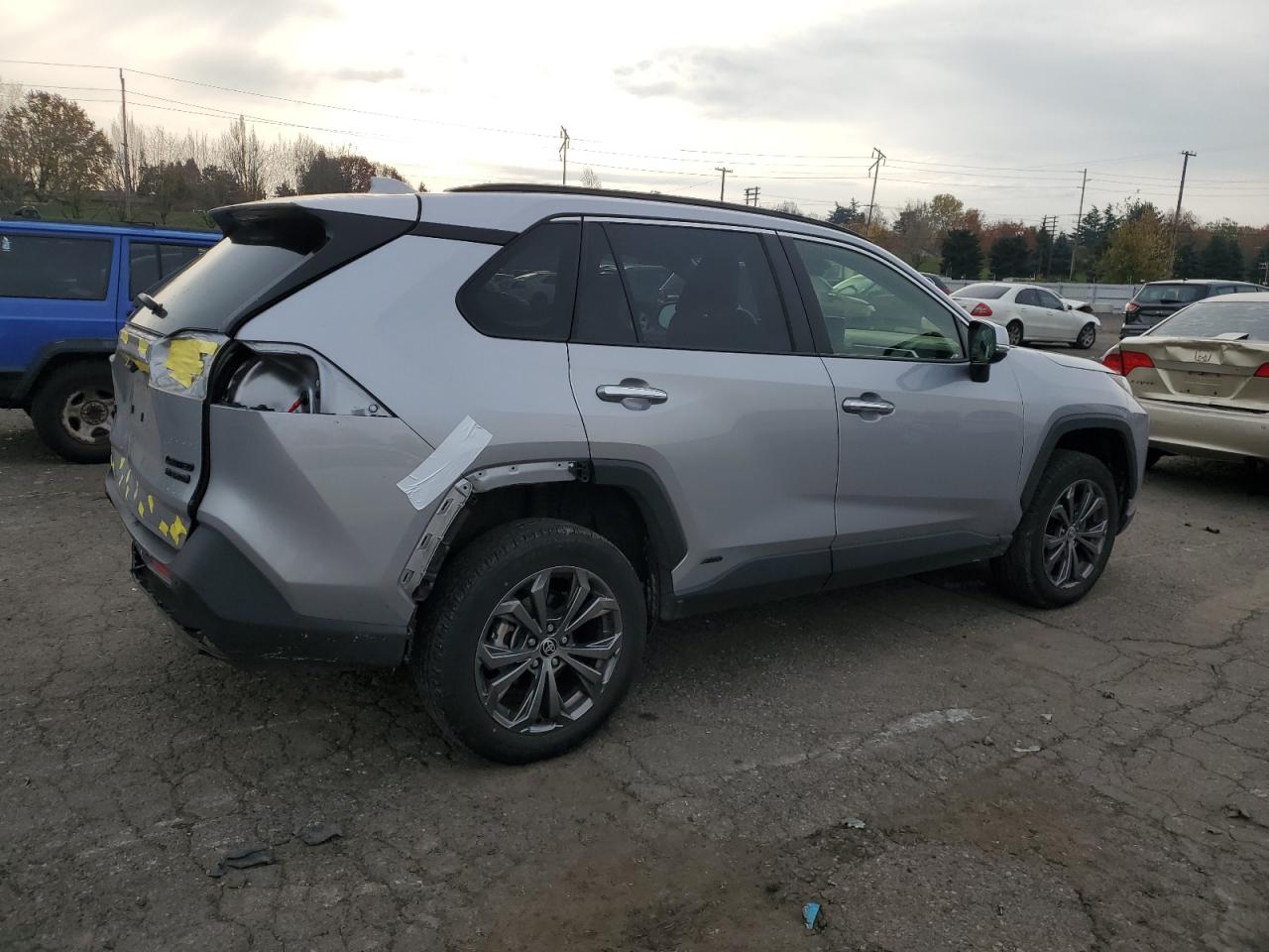Toyota RAV4 Limited Image 9