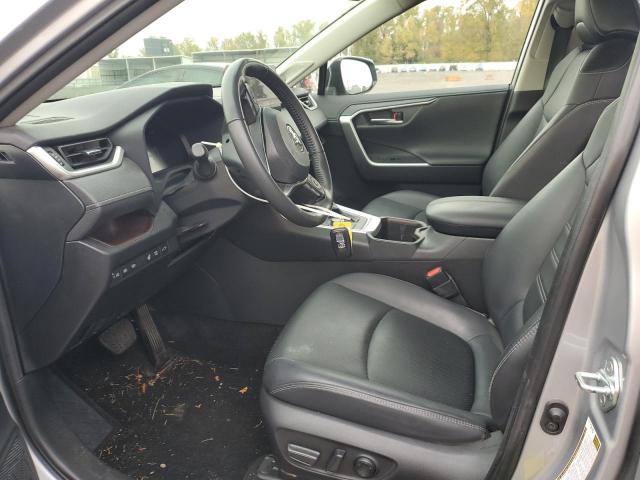 Toyota RAV4 Limited Image 4