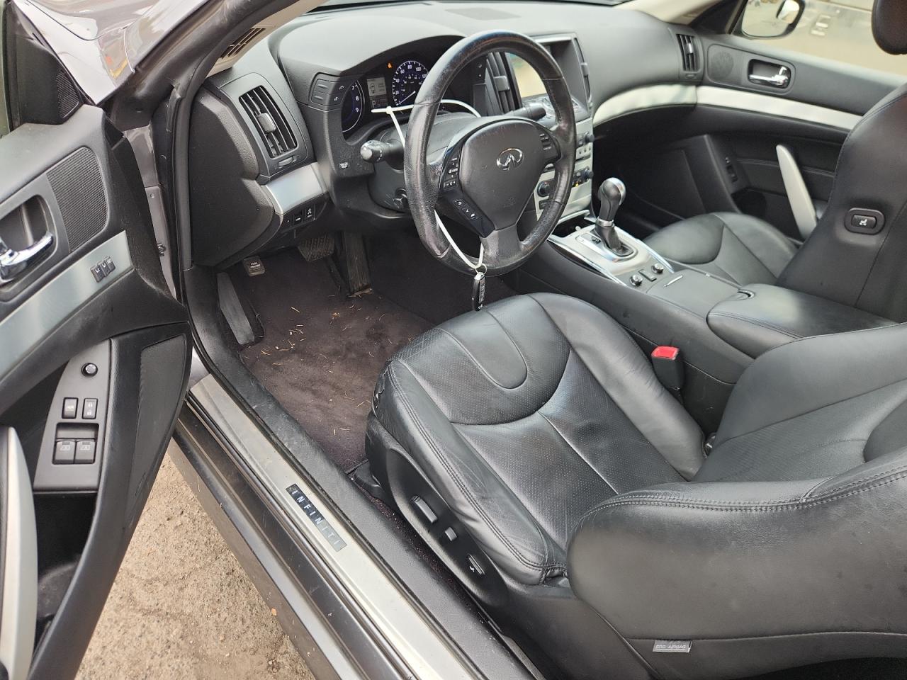 INFINITI Q60 Journey Image 3