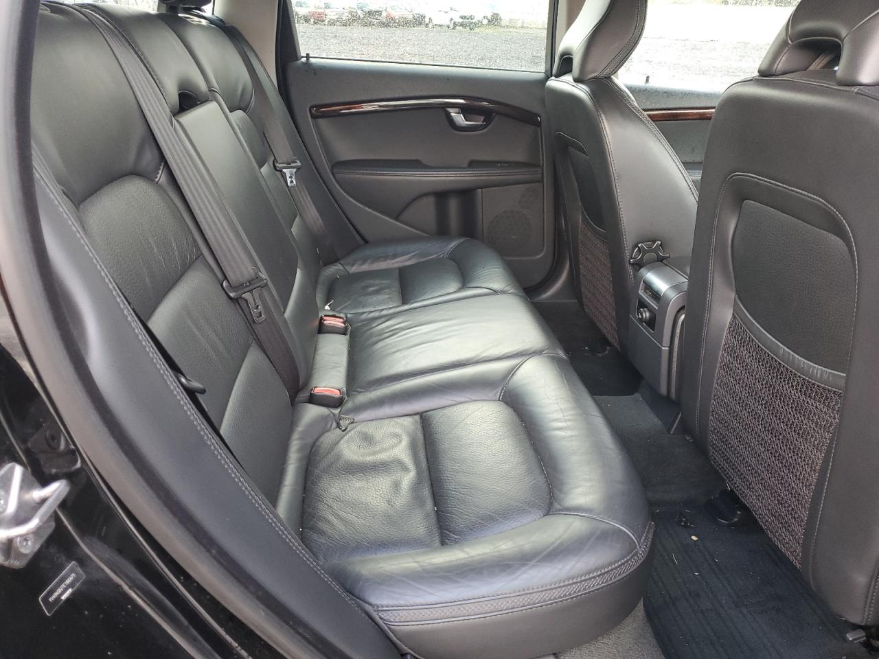 Volvo XC70 3.2 Image 11