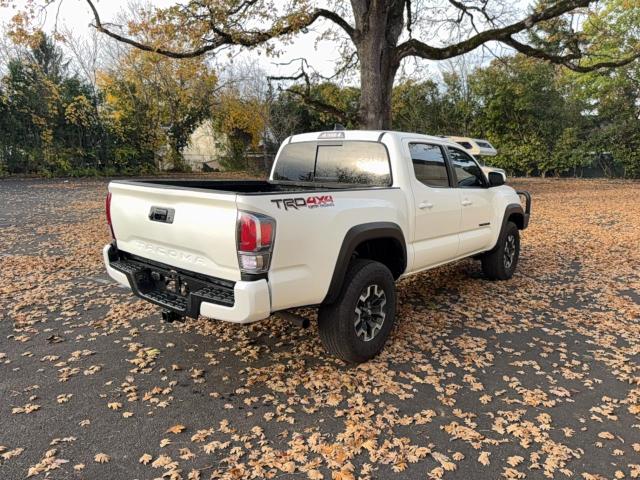 Toyota Tacoma Double Cab Image 9