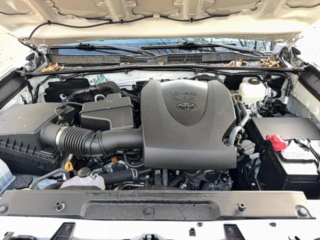 Toyota Tacoma Double Cab Image 6