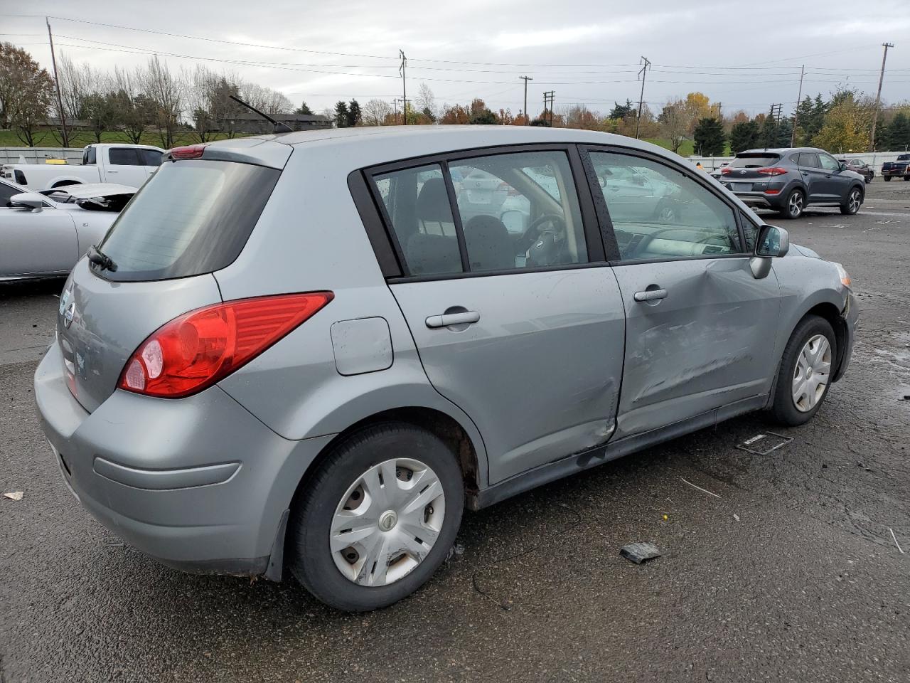 Nissan Versa S Image 3