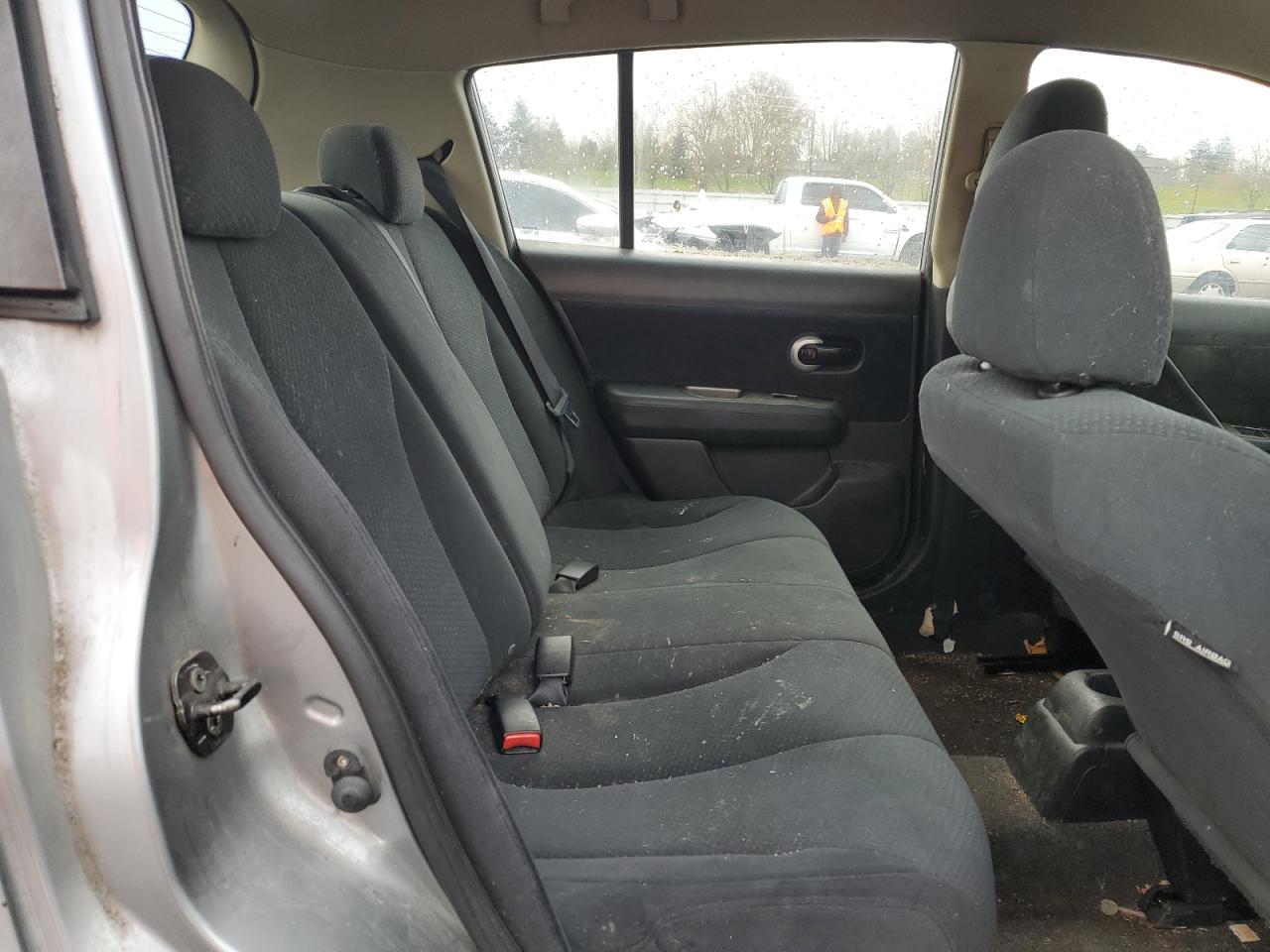 Nissan Versa S Image 12