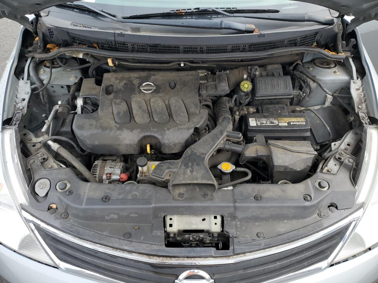 Nissan Versa S Image 7