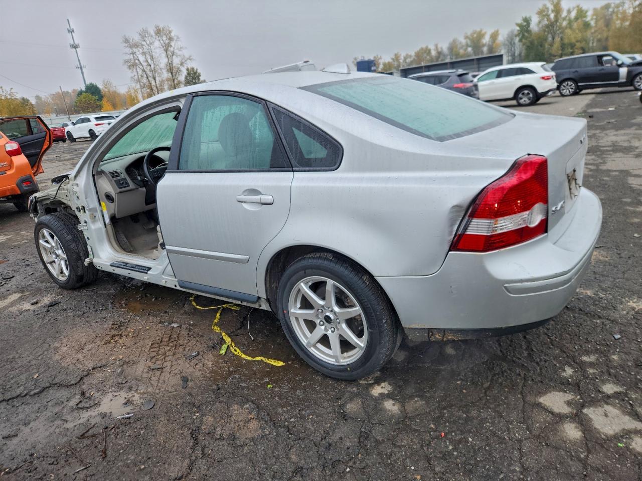 Volvo S40 2.4i Image 4