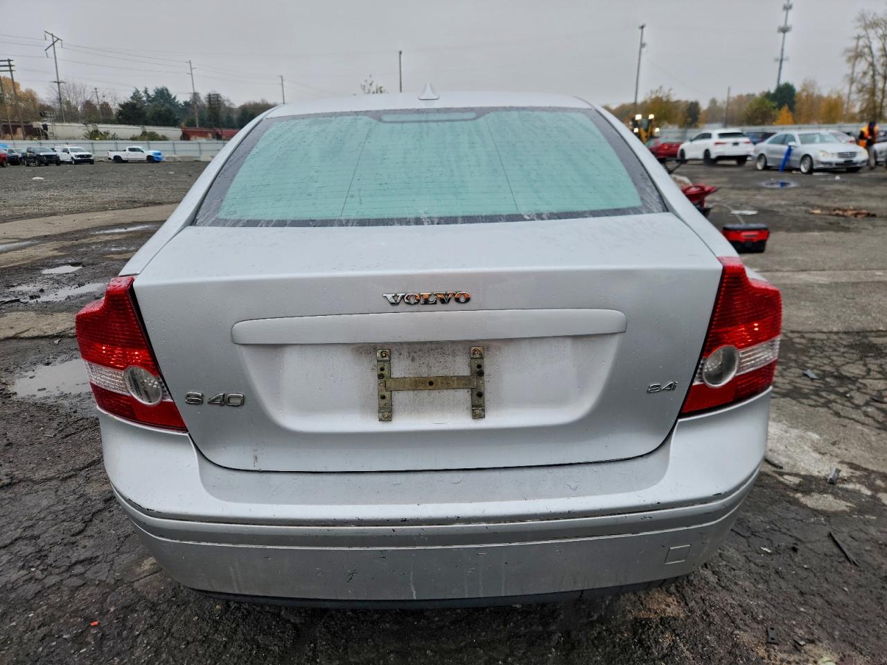 Volvo S40 2.4i Image 5