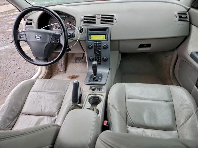 Volvo S40 2.4i Image 6