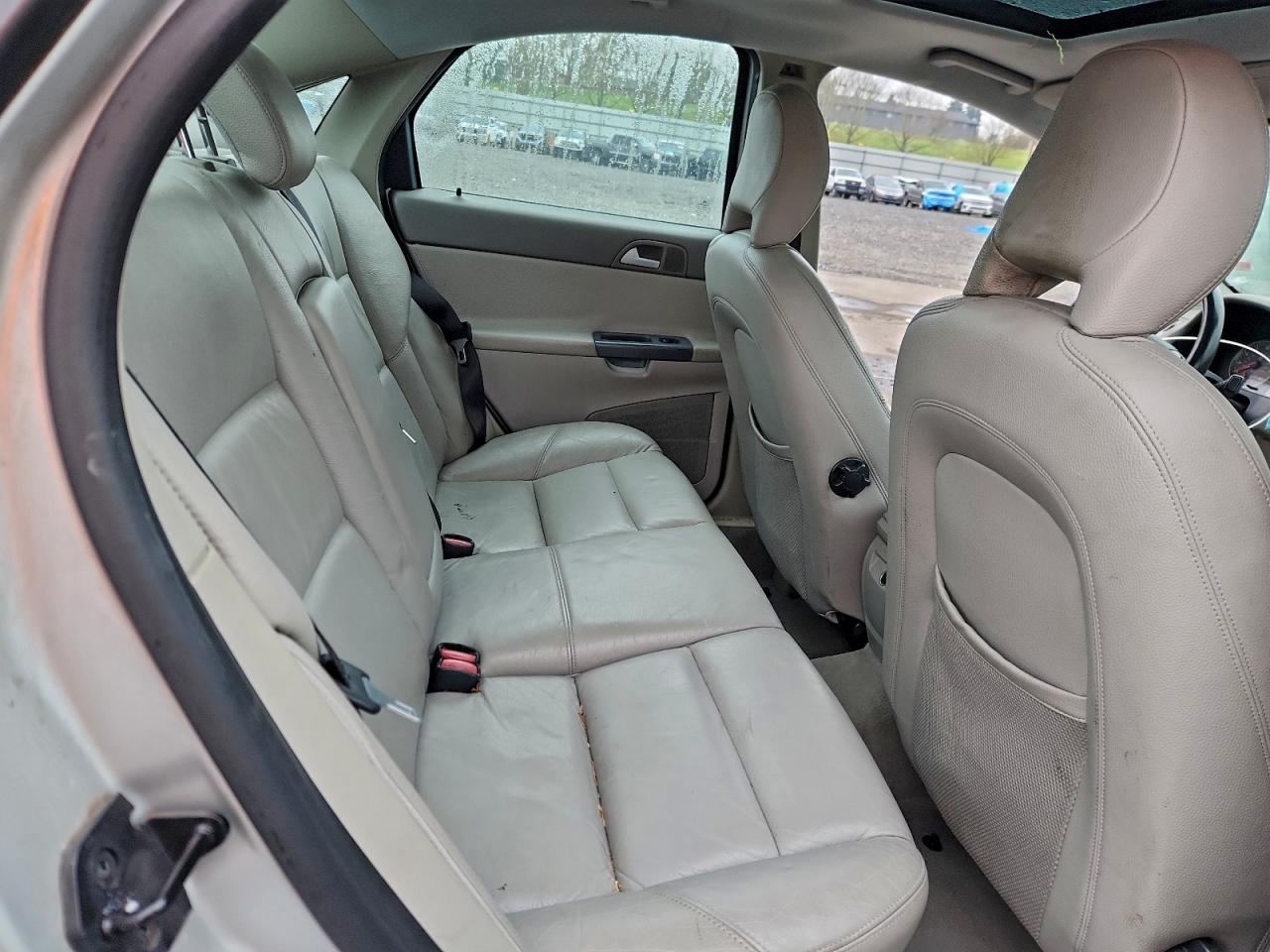 Volvo S40 2.4i Image 7