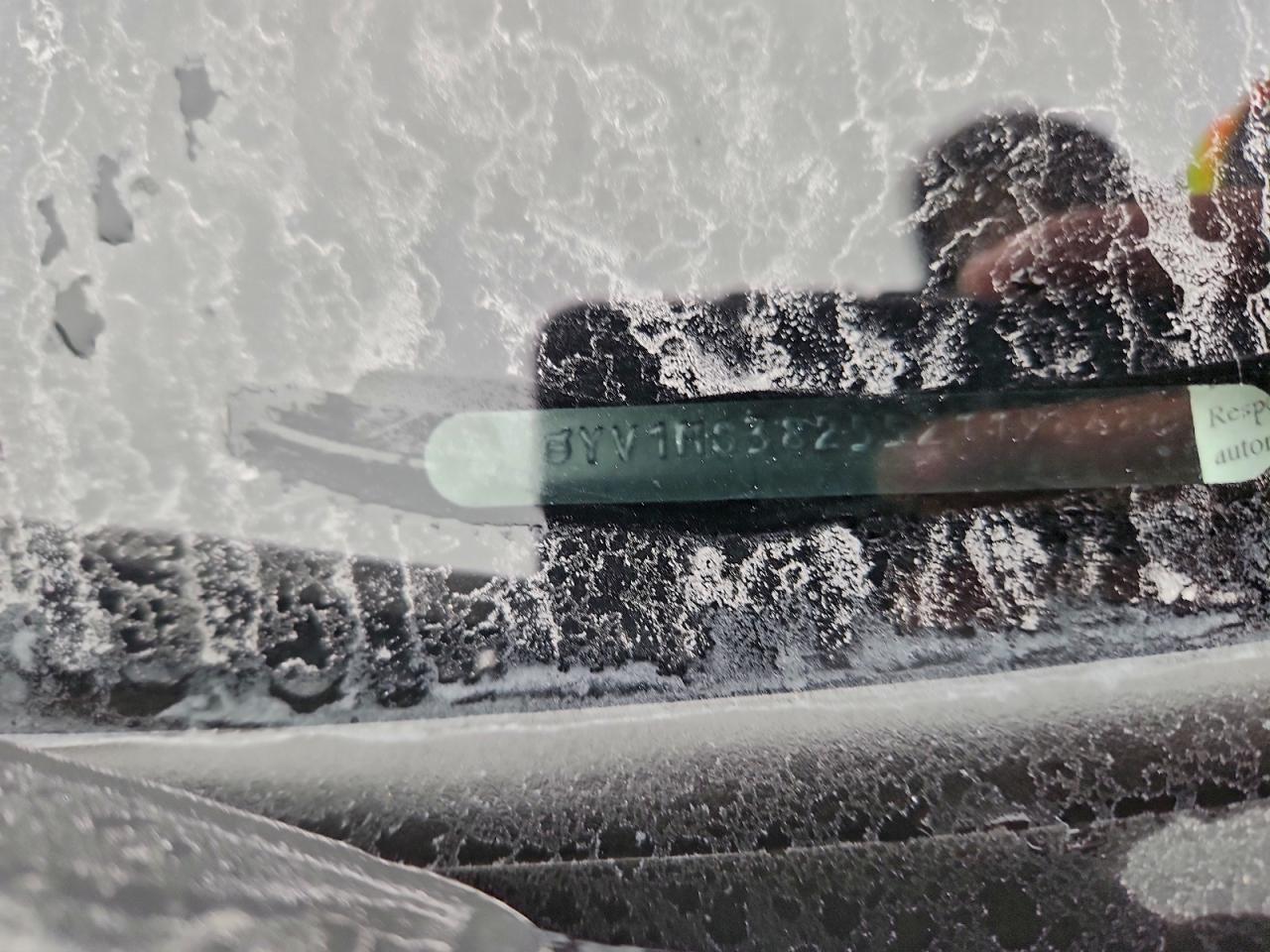 Volvo S40 2.4i Image 13