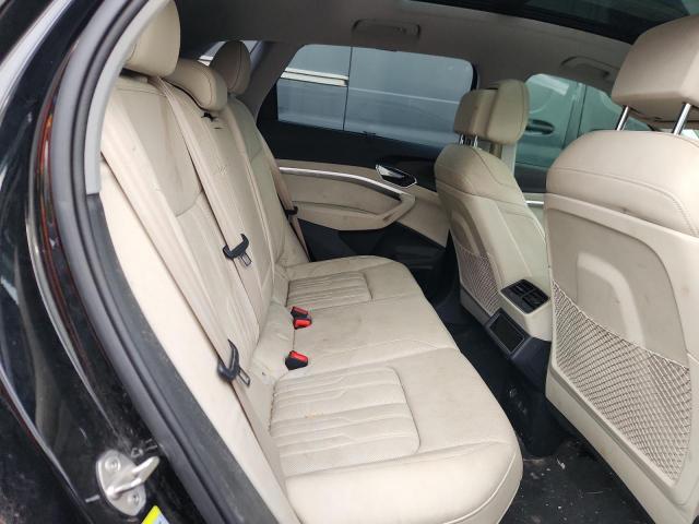 Audi e-tron Prestige Image 11