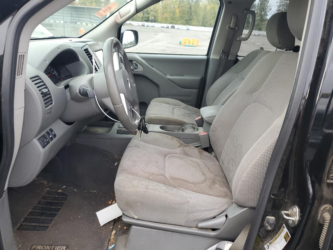 Nissan Frontier S Image 6