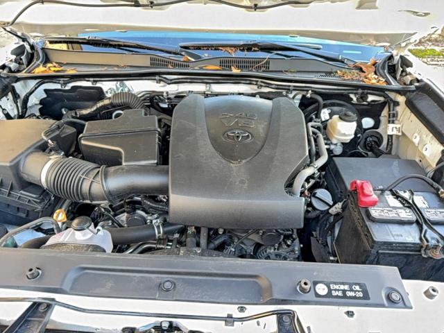 Toyota Tacoma Double Cab Image 3