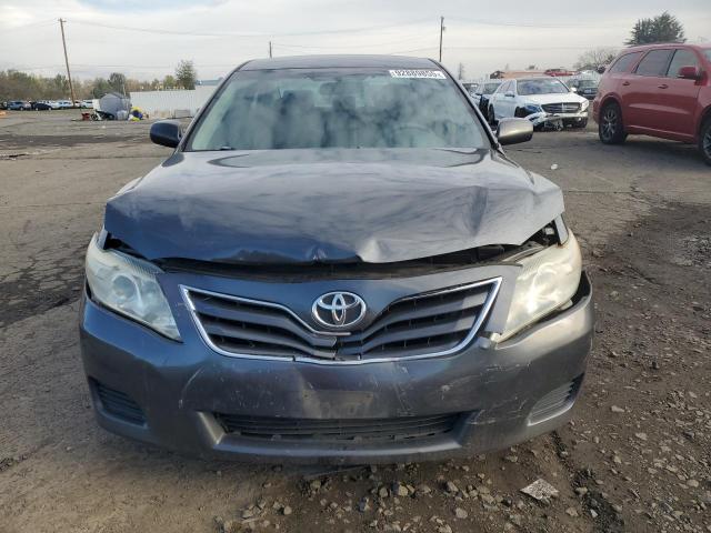 Toyota Camry Base Image 5