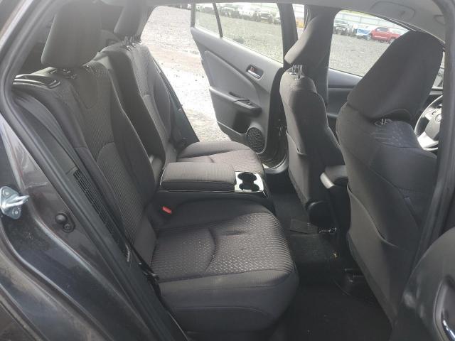 Toyota Prius Image 12