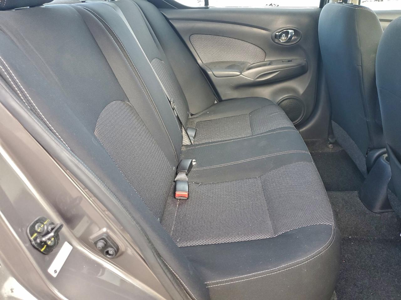 Nissan Versa S Image 3