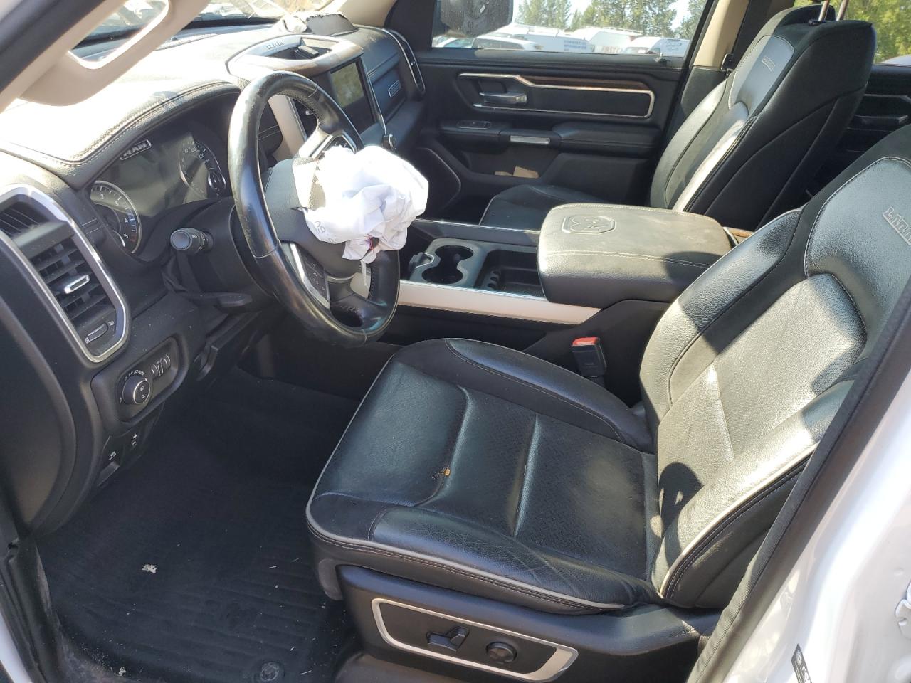 Ram 1500 Laramie Image 3