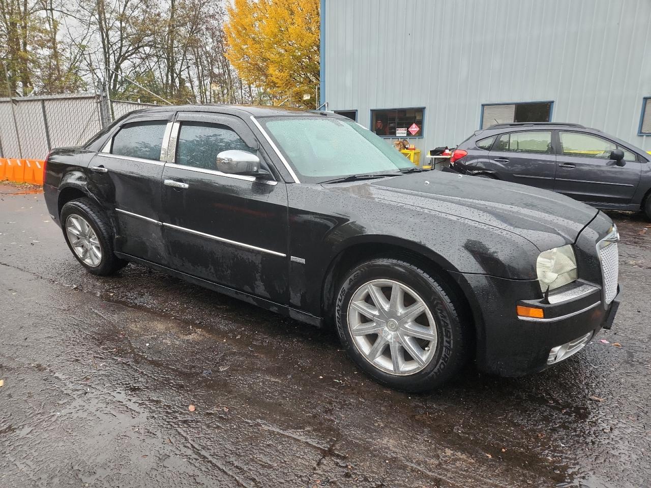 Chrysler 300 Touring Image 6
