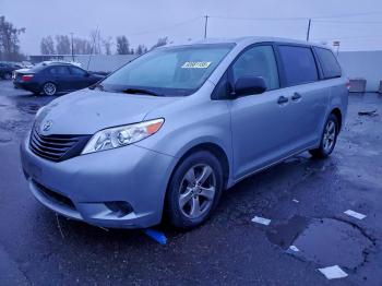  Salvage Toyota Sienna