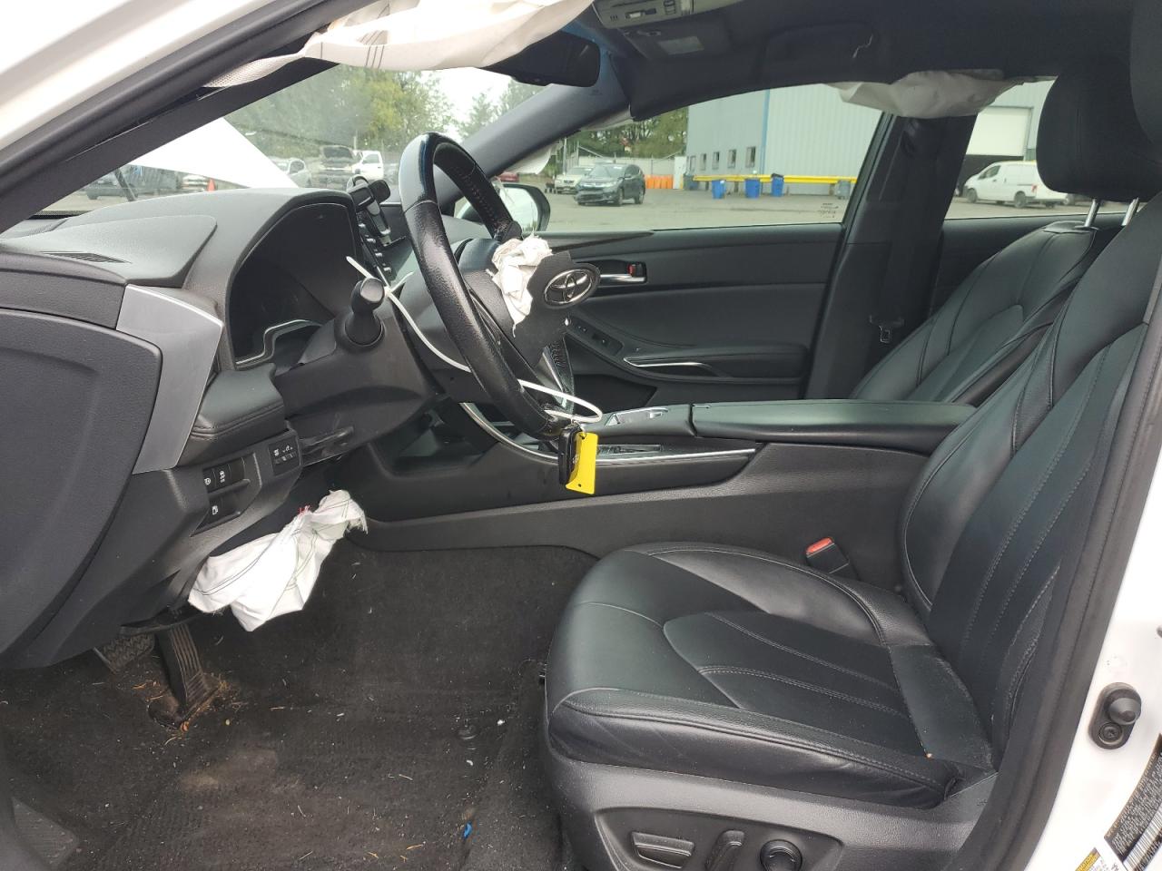 Toyota Avalon Xle Image 12