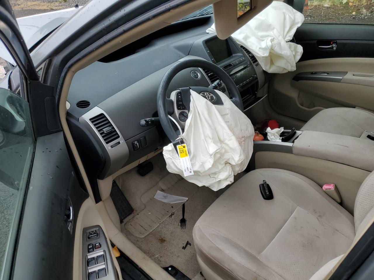 Toyota Prius Image 11