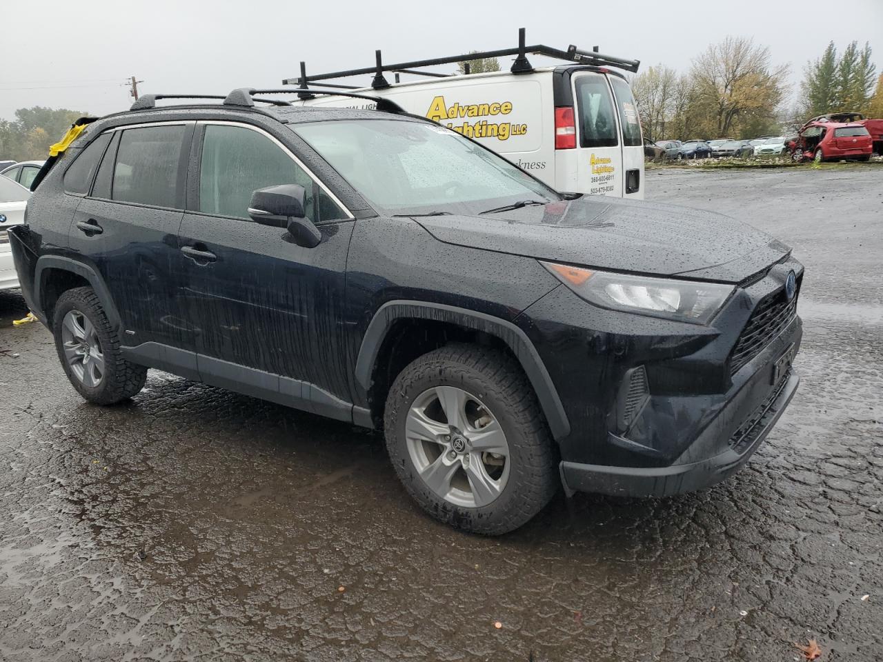 Toyota RAV4 Le Image 2