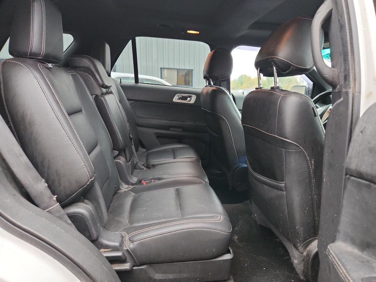 Ford Explorer Sport Image 7