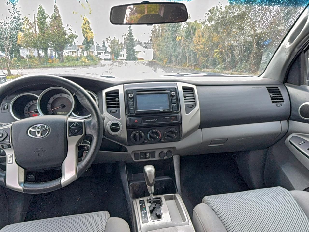 Toyota Tacoma Double Cab Image 8