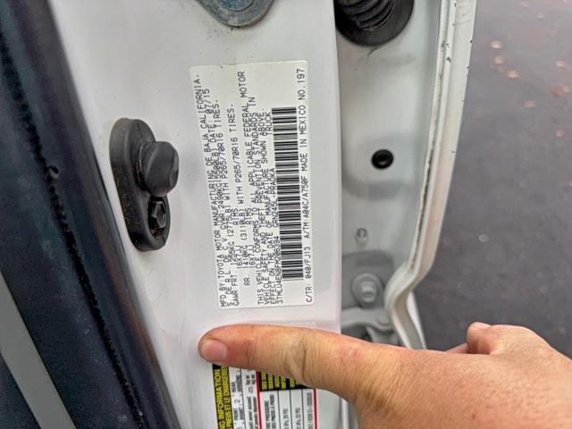 Toyota Tacoma Double Cab Image 3